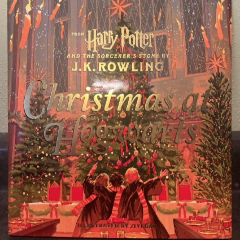 Christmas at Hogwarts hardcover Book (Harry Potter) J.K. Rowling